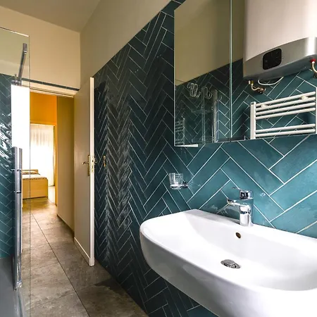 Hostly-keith Haring Vista House Apartment